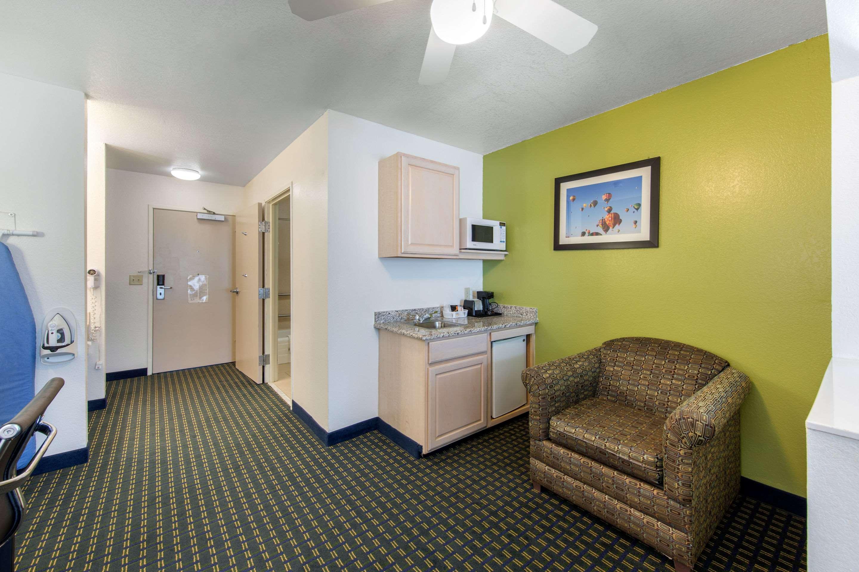 Quality Inn & Suites Clayton, Nm Exterior photo